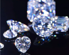  18k金钻石戒指价格贵不贵？