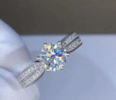 新人如何选择结婚钻石品牌？哪家好？
